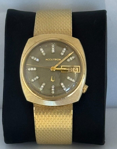 1971 Bulova Accutron Day/Date Diamond Markers 14k Solid Gold Tuning Fork Watch