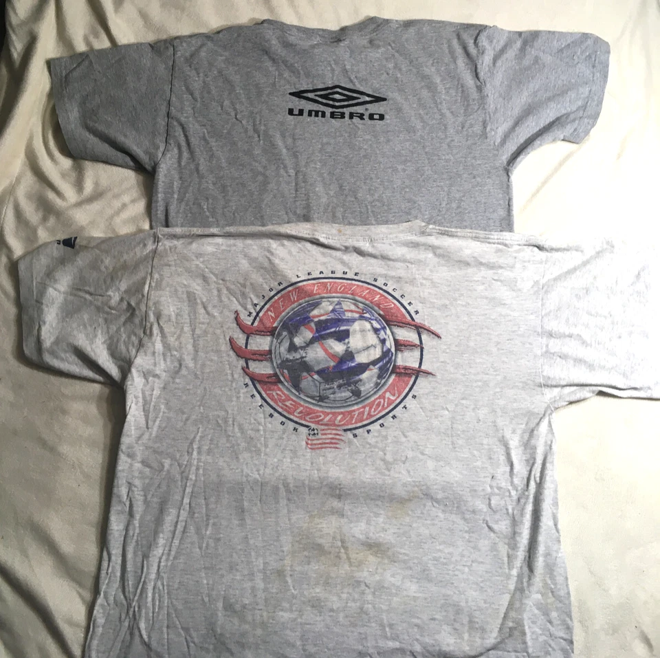 VINTAGE Dos Camisetas New England Revolution Fútbol Fútbol MLS Talla Grande Y2K Foto 3 de 4