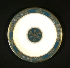 Beautiful Royal Doulton Carlyle Bread Plate