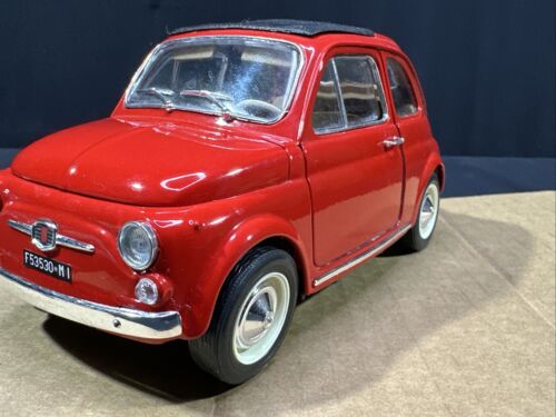 Burago Fiat 500 F Closed Roof 1965 Red Diecast Model Gold Collection 1:16 - Picture 2 of 18