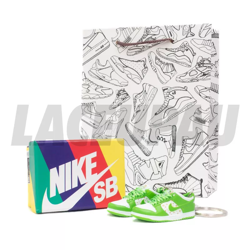 SB Dunk Low Supreme Stars Mean Green Sneaker 3D Keychain Pack + Bag & ShoeBox