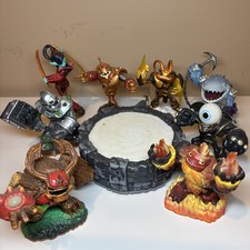 Skylanders Giants Master Giants Complete Set of 8. All Elements. Portal included