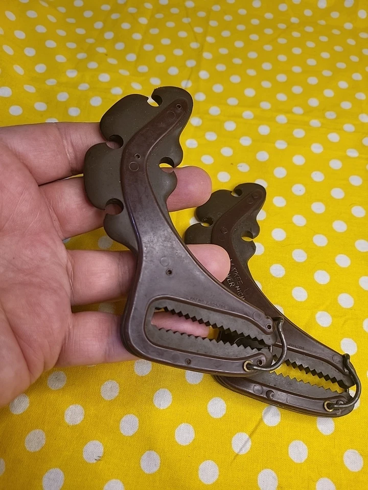 VINTAGE KWIKEE KWIVER ACME 4 ARROW RECURVE BOW QUIVER TRADITIONAL BOWHUNTING - Image 2 of 4