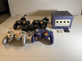 Nintendo Gamecube Console Bundle with 4 Controllers Power Supply AV Cords TESTED