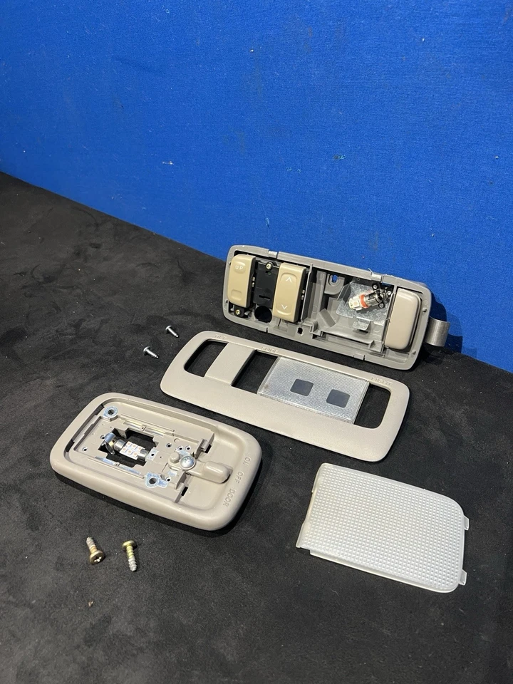 Оригинальная панель управления люком и купольный фонарь в сборе для Lexus IS300 2001-2005 годов выпуска  - Изображение 4 из 4