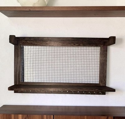 Comfify Wooden Jewelry Organizer Wall Mounted Shelf 16 Hooks Torched Brown Mesh