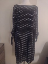 Tahari Womens Size 8 Boat Neck Black White 3/4 Tie Sleeve Fully Lined Midi Dress