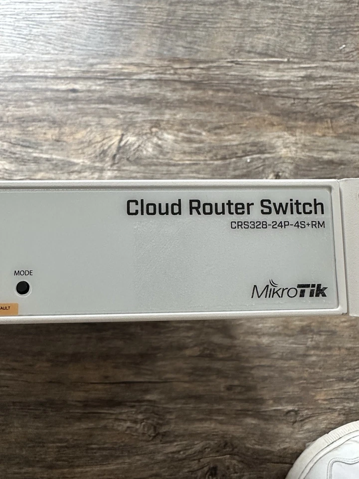 MikroTik Cloud Router Switch - CRS328-24P-4S+RM - Bild 2 von 2