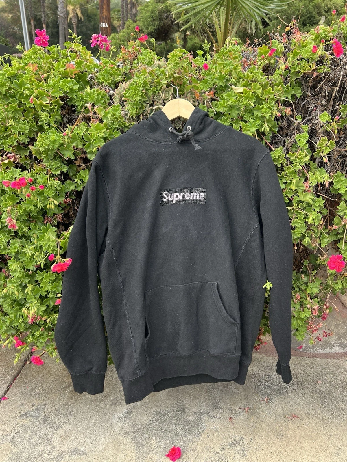 Sweat à capuche Supreme x Swarovski Box Logo 19SS 