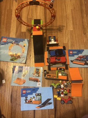 LEGO City Stunts Show 60295 (with extras)