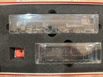 HO Scale Proto 2000 Heritage Steam Collection 2-8-8-2 Item # 23344