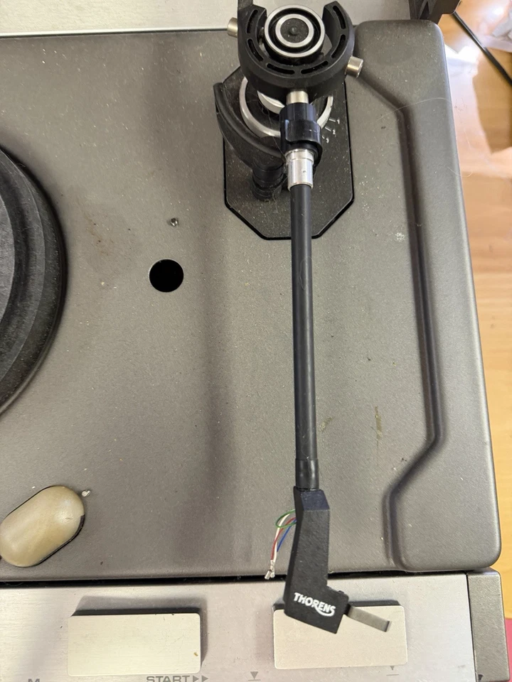 Thorens || TD 115 MK ii || Motor, Legs, Buttons Left For Sale - Image 4 of 4