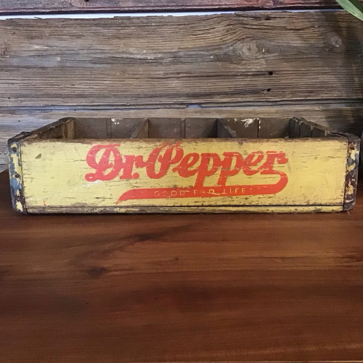 1960アメリカ Dr Pepper 木製飲料箱 4区画付き 1960アメリカ Dr Pepper 木製飲料箱 4区画付き Dr Pepper Wooden Crate