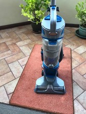 Vax cordless vacuum cleaner used, no batteries or charger