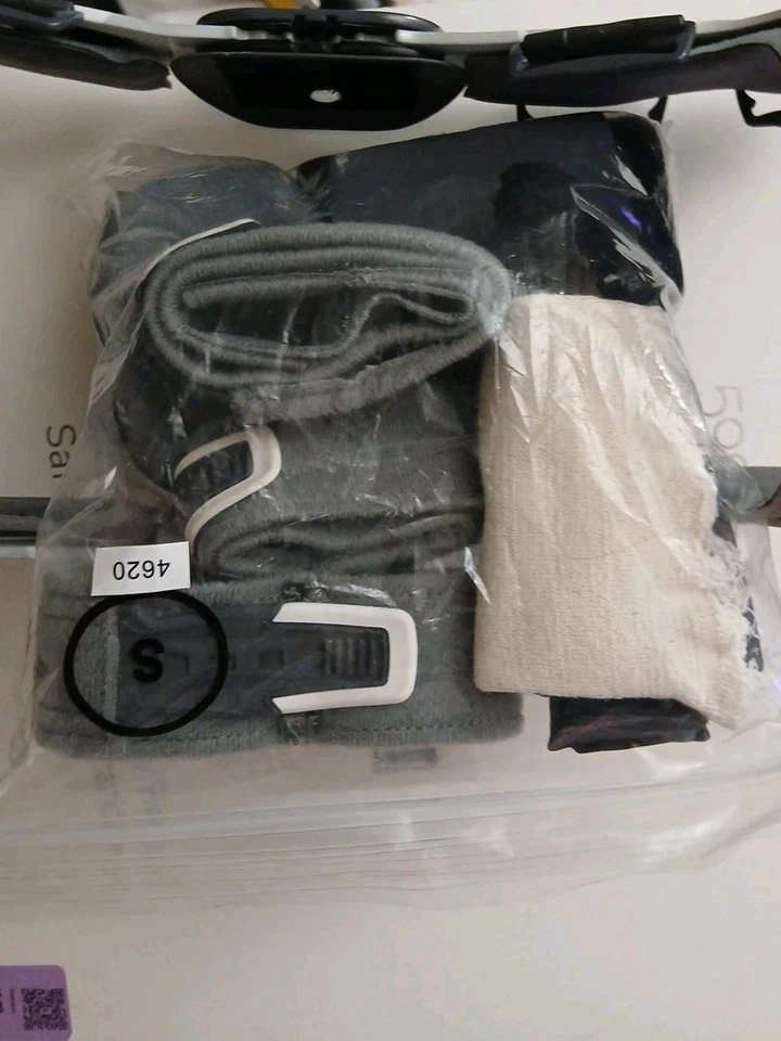 Rodillera Donjoy Renegade pequeña derecha LCA activa blanca excelente cuidado Foto 3 de 4