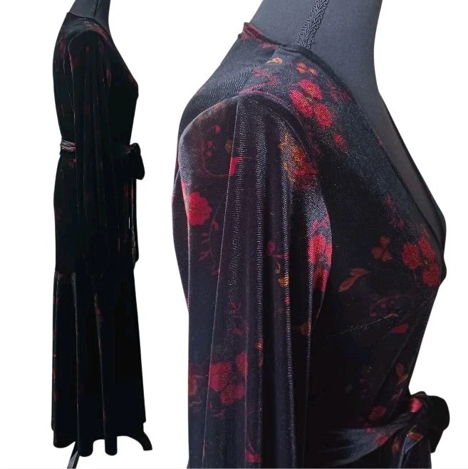 Vestido envolvente midi de terciopelo estampado Topshop $138 negro rojo floral romántico Foto 4 de 4