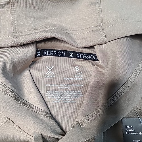Sudadera con Capucha Xersion Train Scuba Popover Beige Talla Pequeña Nueva con Etiquetas - Imagen 3 de 4