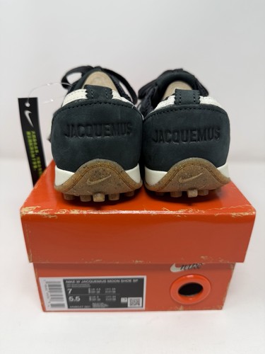 Jacquemus x Nike Moon Schuh Damen Größe 7/Herren 5,5, Off Noir HV8547-001 Brandneu - Bild 4 von 7