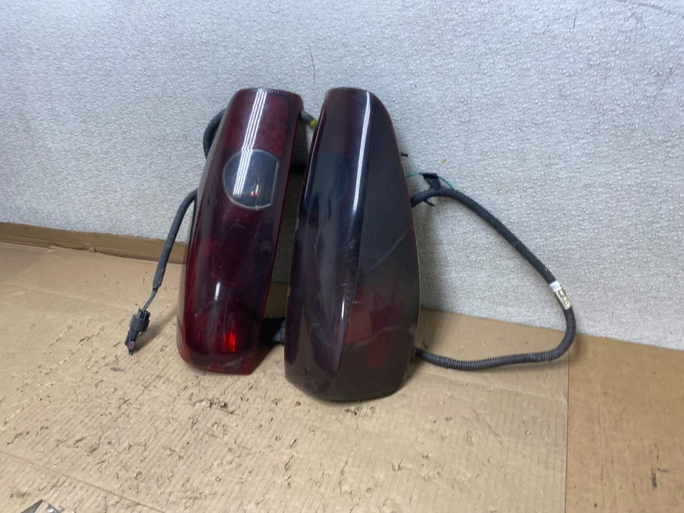 Juego de luces traseras izquierda+derecha Chevrolet Colorado GMC Canyon 2004 a 2012 U6512 DW Foto 2 de 4