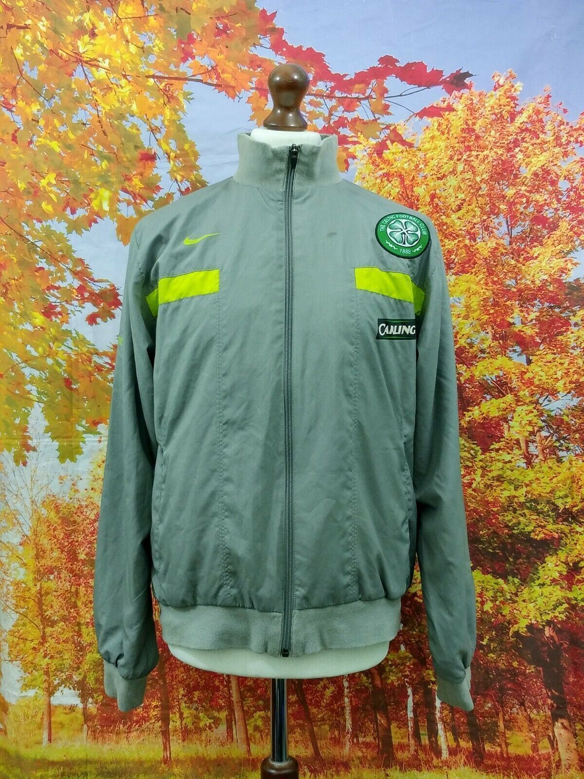 SACAI X NIKE Giacca Glasgow Celtic Football Club grigia Nike full zip. UK uomo taglia Medium