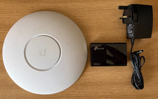Ubiquiti UniFi AC PRO Wireless Access Point with Wall Mount and POE Injector