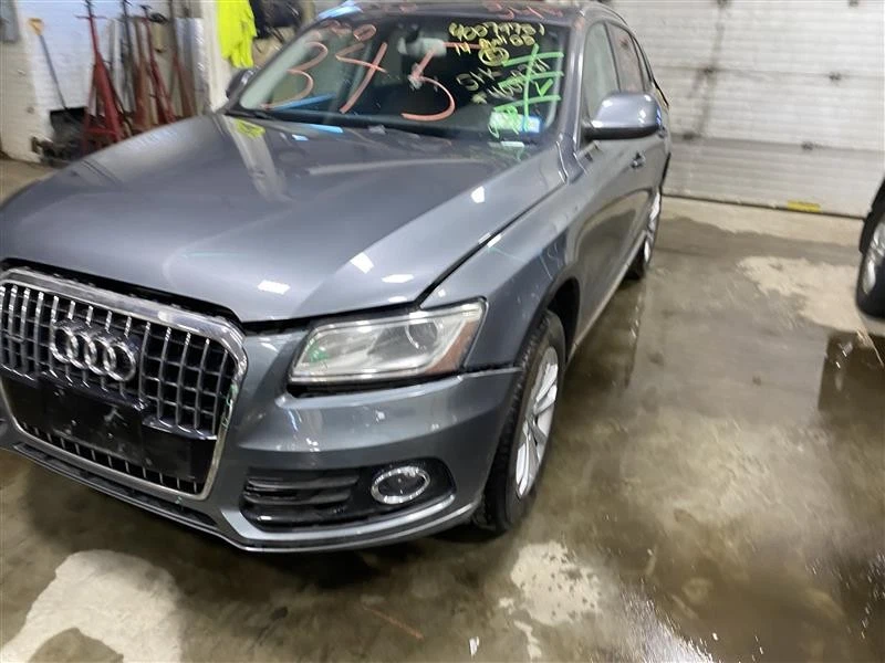 PLASTIC ENGINE COVER Audi Q5 2014 14 1361333 Foto 4 de 4