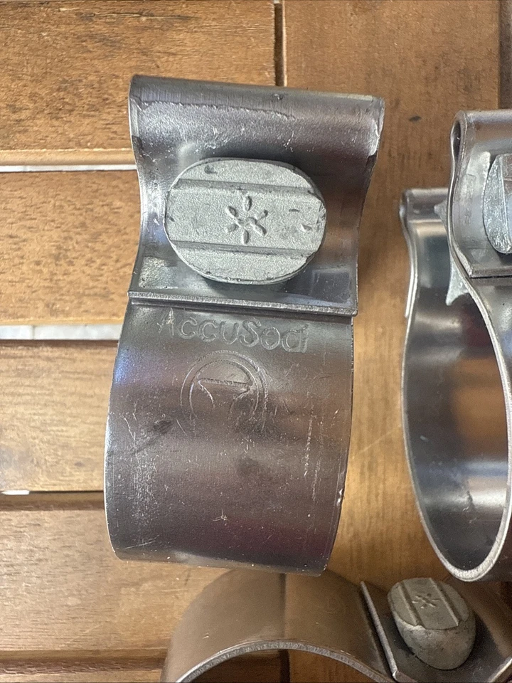 Abrazadera de escape silenciador AccuSeal OEM 82 PIEZAS 1,75 pulgadas Harley Davidson 13660000030 Foto 2 de 4