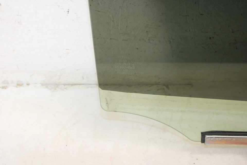 Subaru WRX STI 2015-2021 puerta trasera derecha ventana vidrio OEM LU17 Foto 3 de 4