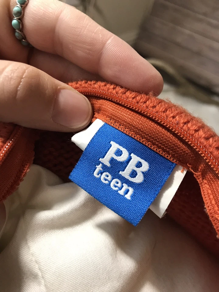 Travesseiro de lã Pottery Barn Teen Flower laranja bordado RARO 18” - Imagem 3 de 4