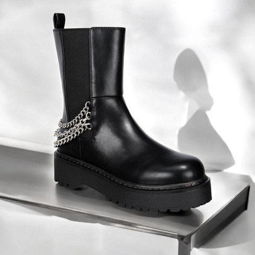 New Wild Pair Rocksann Black Faux Leather Chain Detail Moto Boots 8.5 - Picture 3 of 7