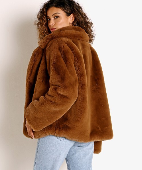 2024年 Sサイズ Herlipto  Faux Fur Coat 正規品】herlipto Faux Fur Coat Sサイズ 2024年 Sサイズ