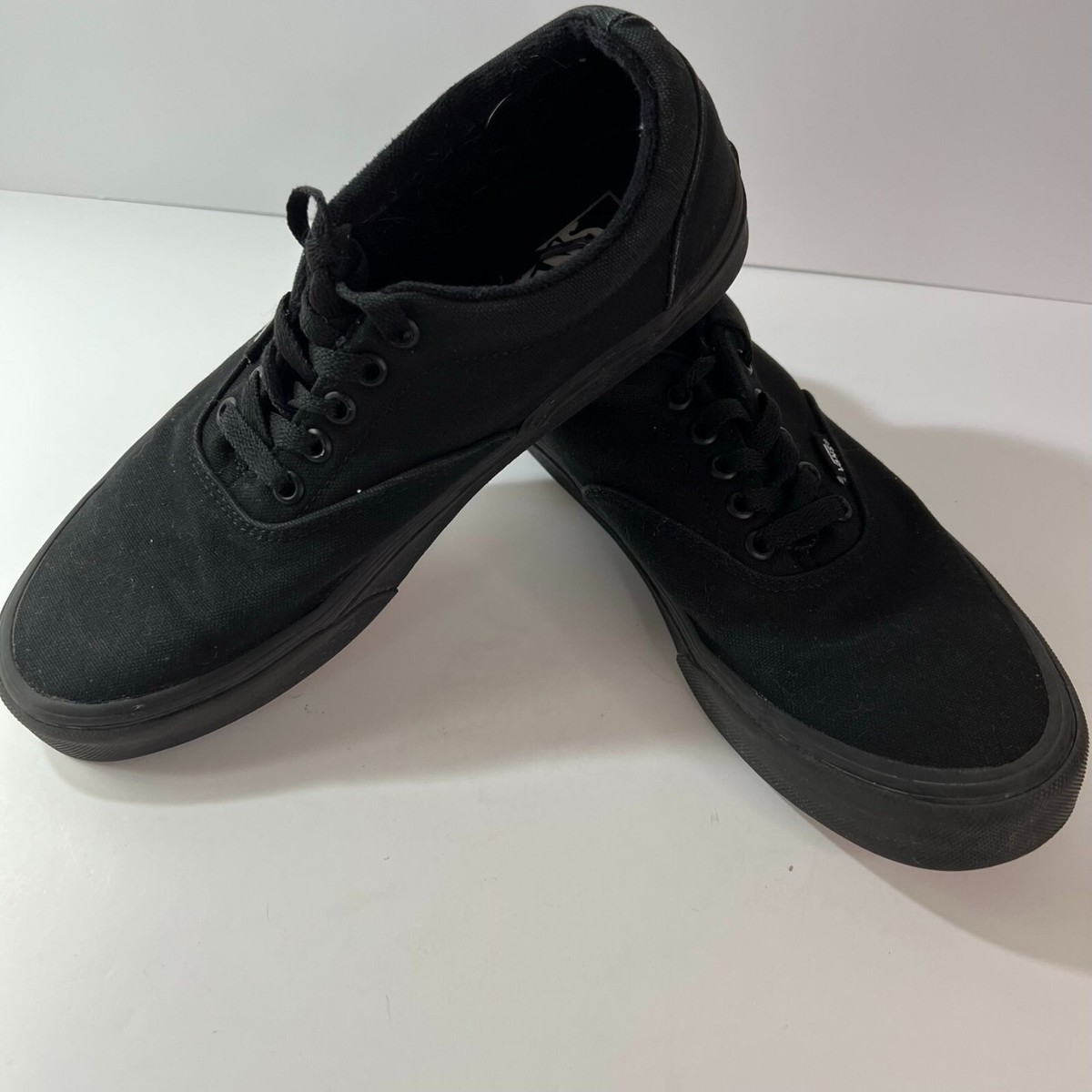 Vans Off The Wall Mens Black Lace Up 8.5 Authentic Skate  display picture 2