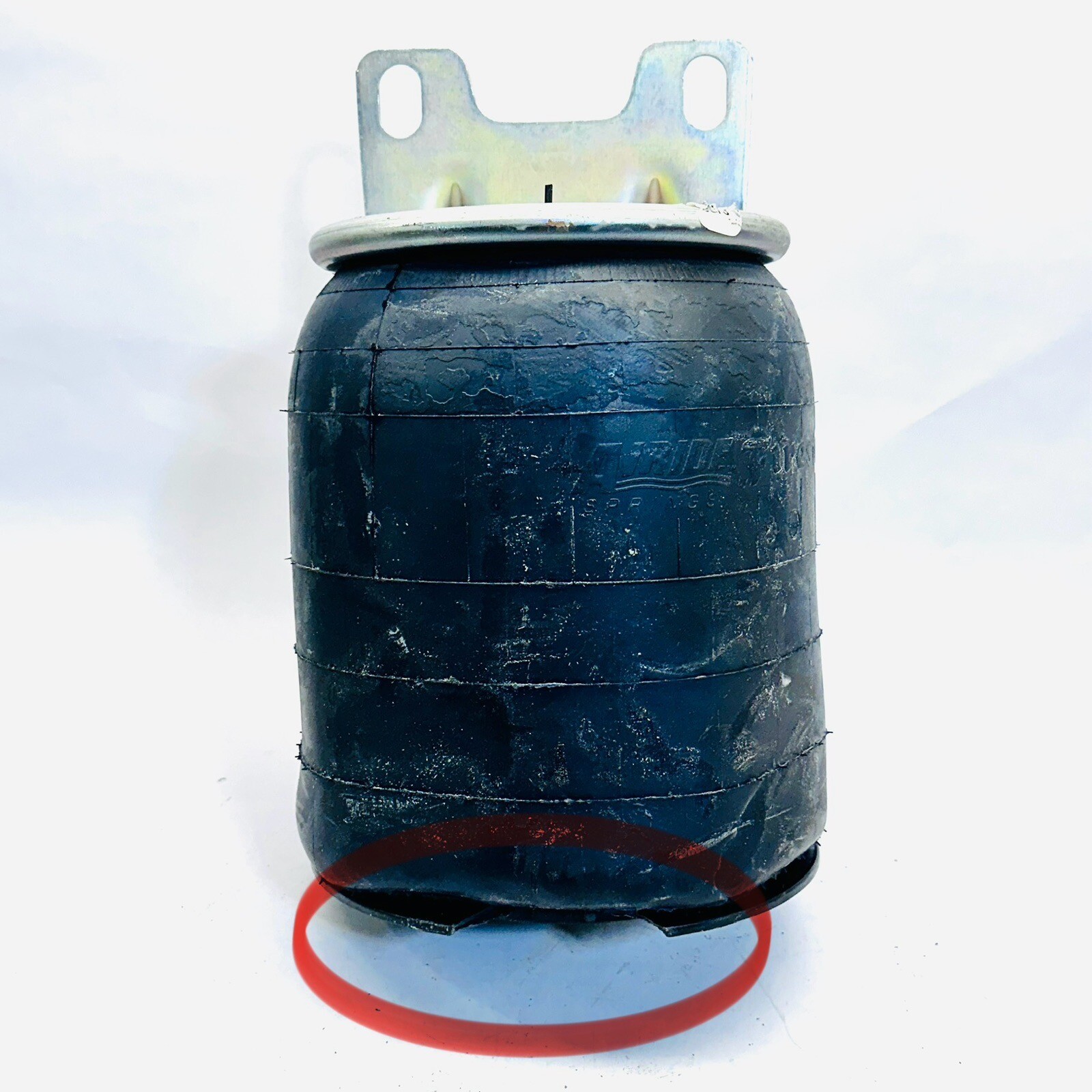 FIRESTONE AIR SPRINGS W01-358-9373 (PLASTIC BASE HAS A BROKEN PIECE) | eBay