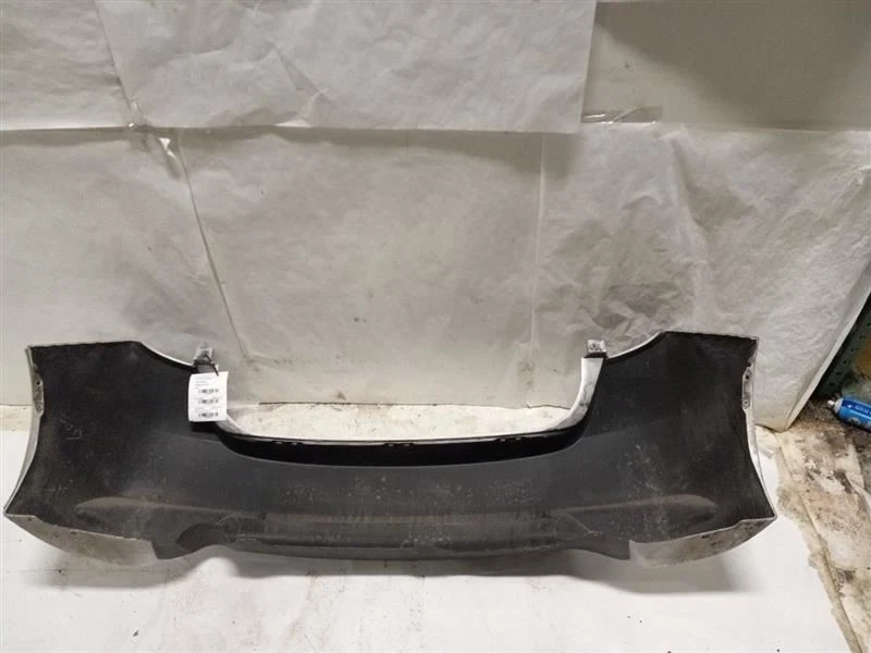 MONTAJE PARACHOQUES TRASERO PARA NISSAN VERSA 2014 - 2016 Foto 4 de 4