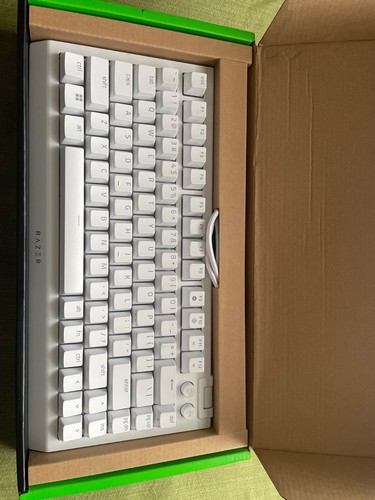 Razer BlackWidow V4 75% Mechanical Gaming Keyboard Orange Switches RGB White - Picture 2 of 2