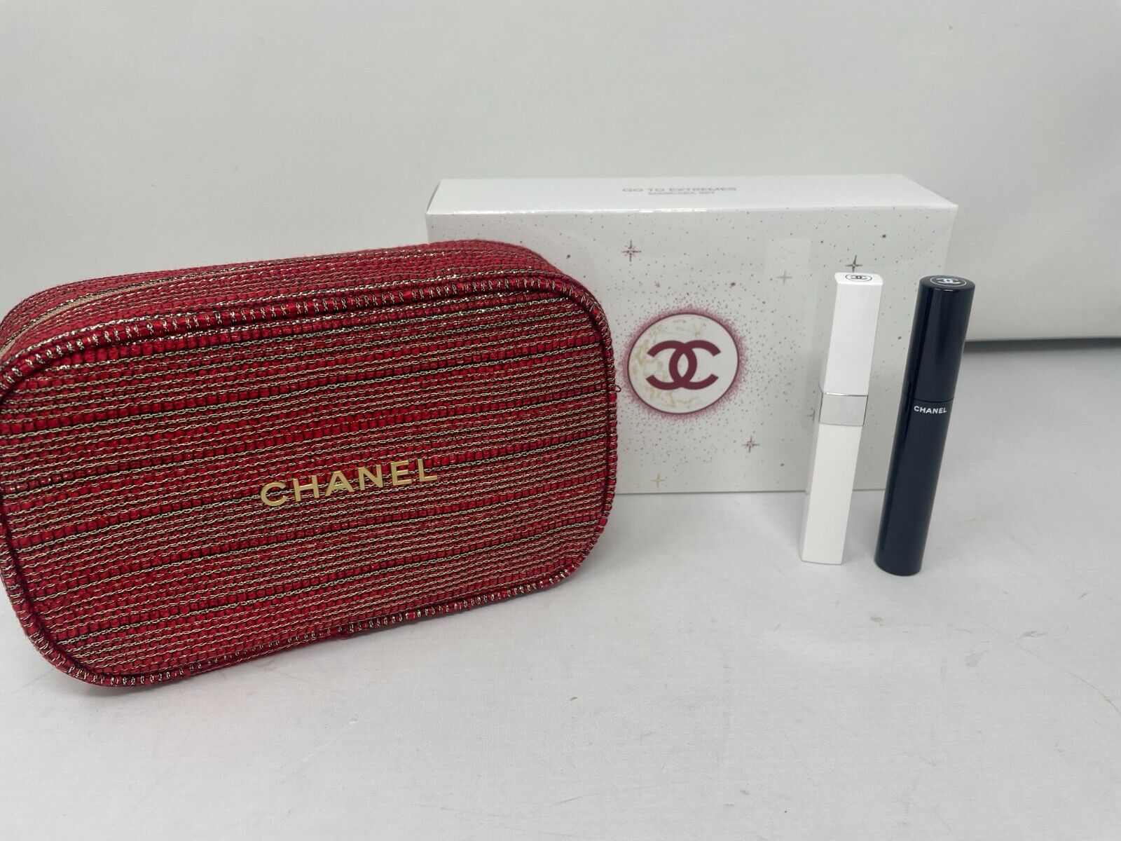 New CHANEL Holiday 2022 Go To Extreme Mascara Primer Gift Set Red Tweed Bag