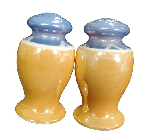 Vintage Japan Ceramic Salt and Pepper Shakers Orange Blue 2" - Picture 2 of 6