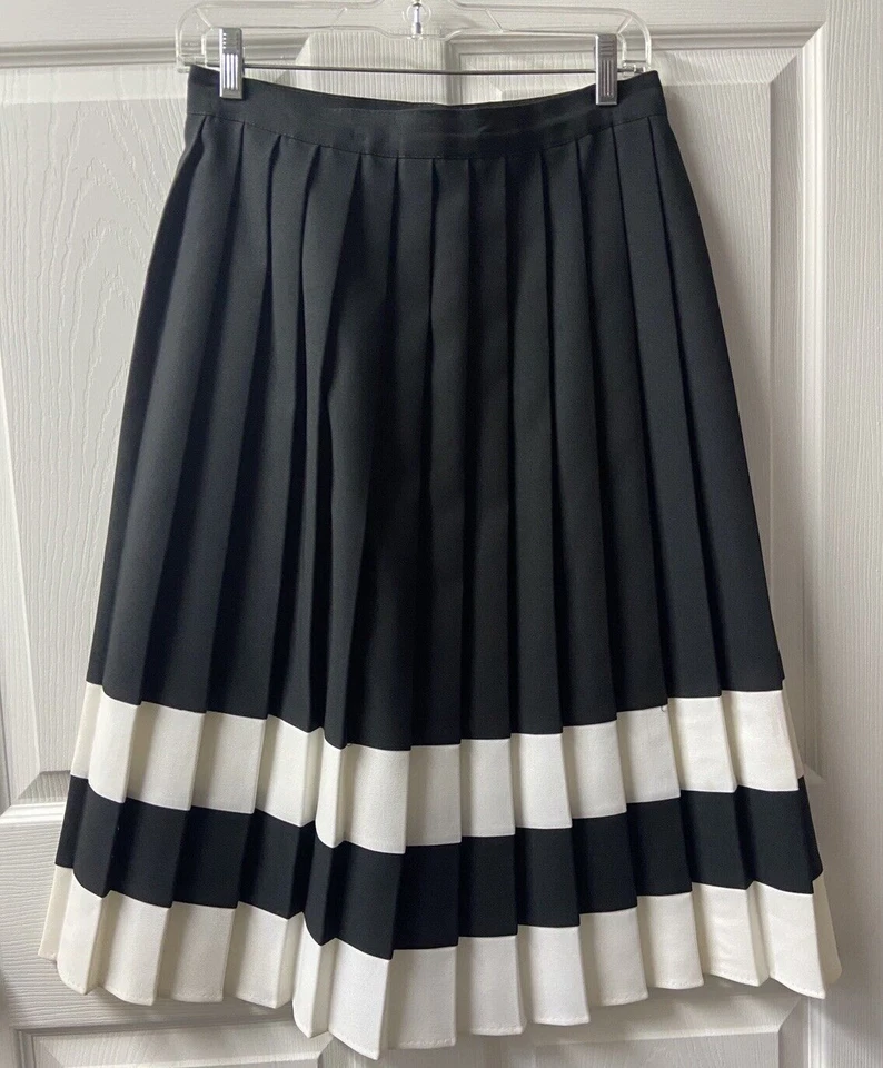 Emeral Isle Sportwear Pleated Skirt Juniors Size 13-14 Midi USA Quiet Luxury - Image 4 of 4