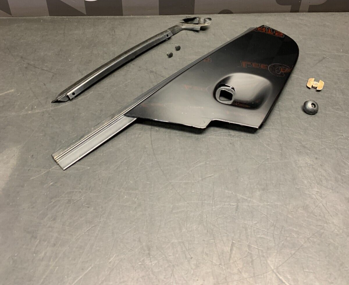 1998 DODGE VIPER GTS DRIVER DOOR HANDLE STANCHION PANEL/SEALS OEM