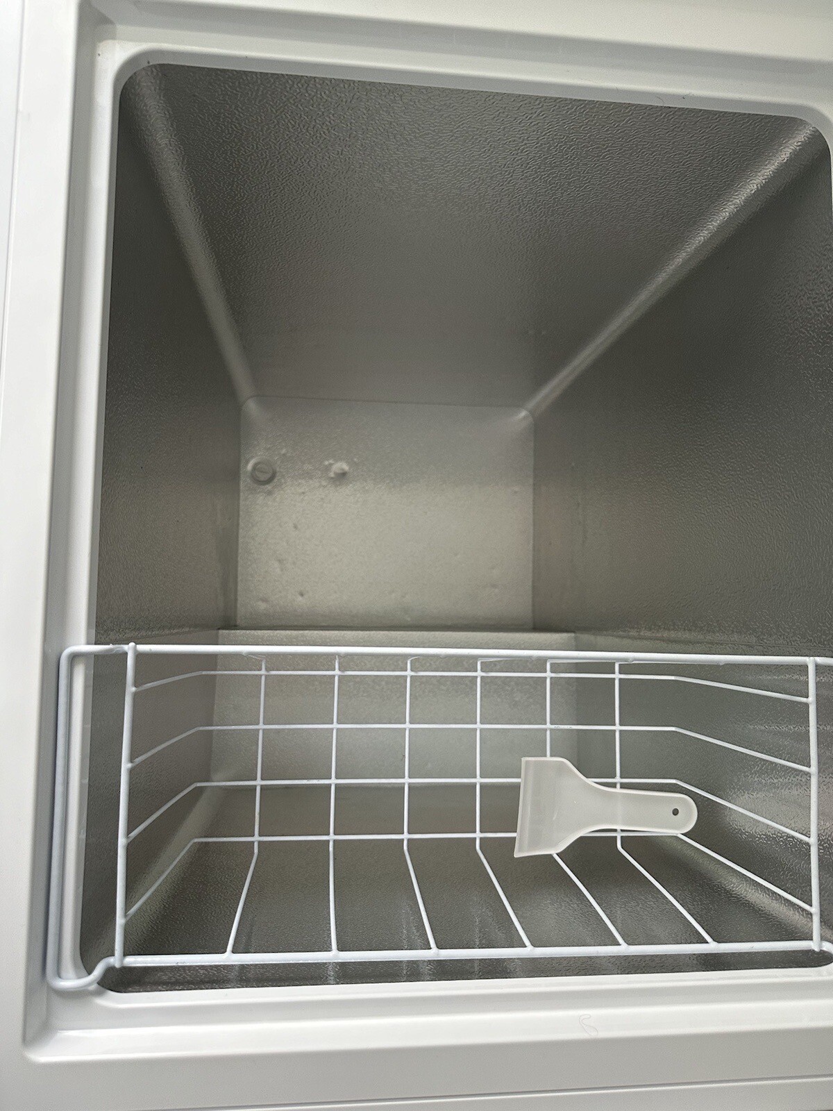 Logik white Chest freezer eBay