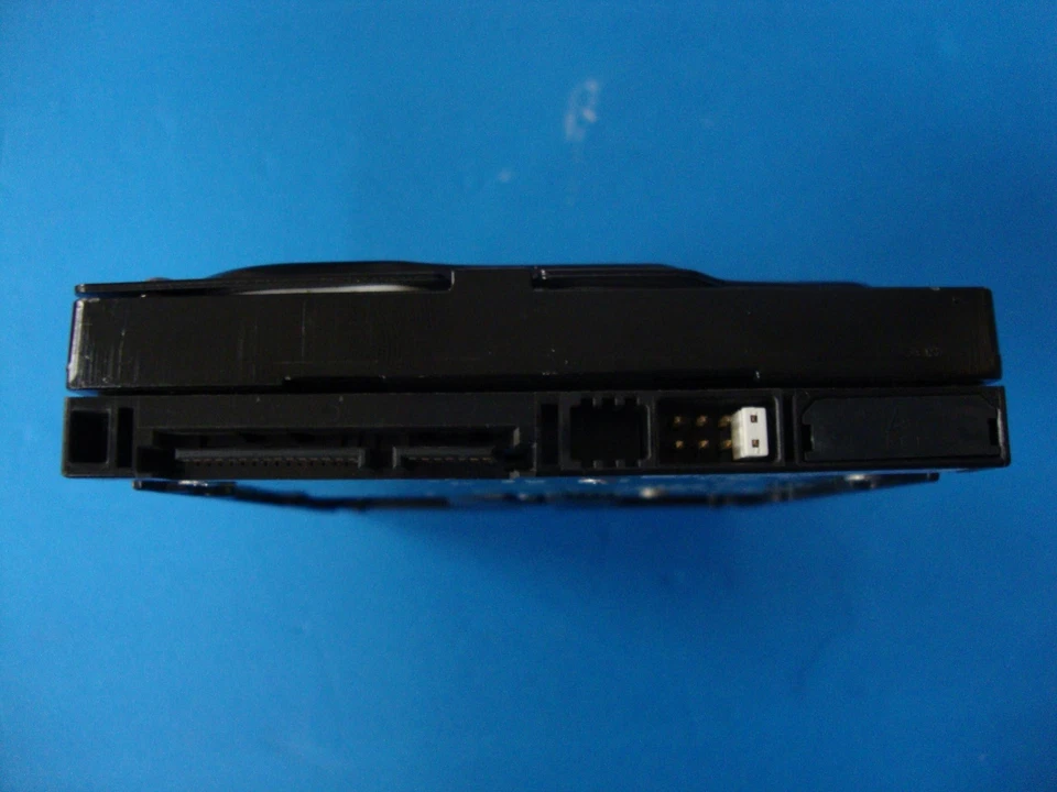 Western Digital WD400JD-75HKA1 SATA 40GB Hard Drive 0U3975 DCM: HSBACTJCA Tested - Image 4 of 4