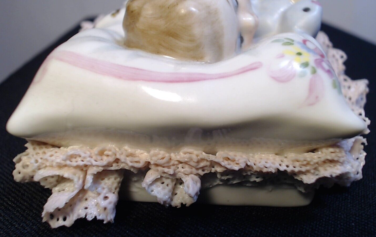 【Irish Dresden】 \"Sweet Dreamer\" Ireland 🛌💤 MZ Irish Dresden Porcelain Lace Sweet Dreamer Sleeping
