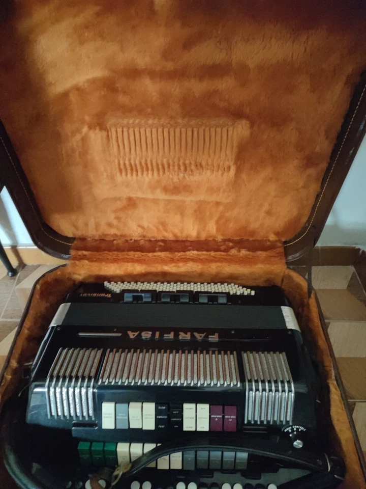 FISARMONICA FARFISA TRANSIVOX con custodia - Image 3 of 4