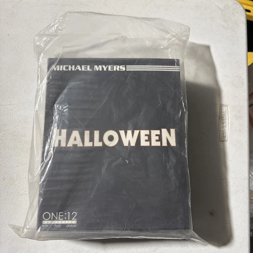 Mezco Toys One: 12 Collective Halloween Michael Myers Action Figure