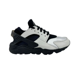 black n white huaraches