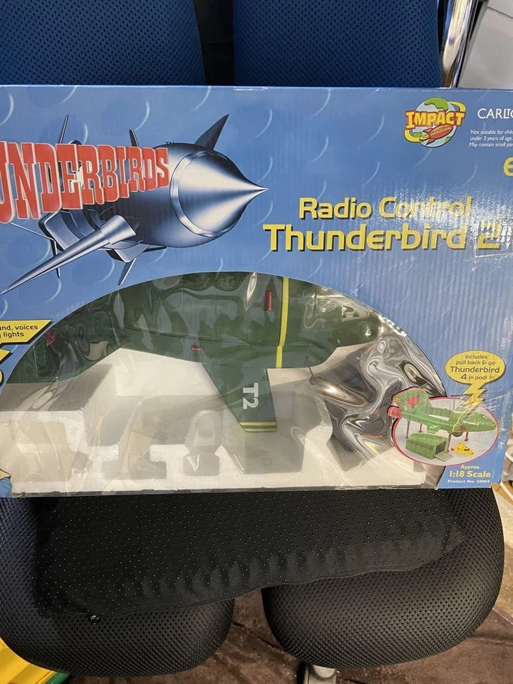 Takara Radio Control Thunderbird 2 - Aeronave de brinquedo com controle remoto - Imagem 2 de 4