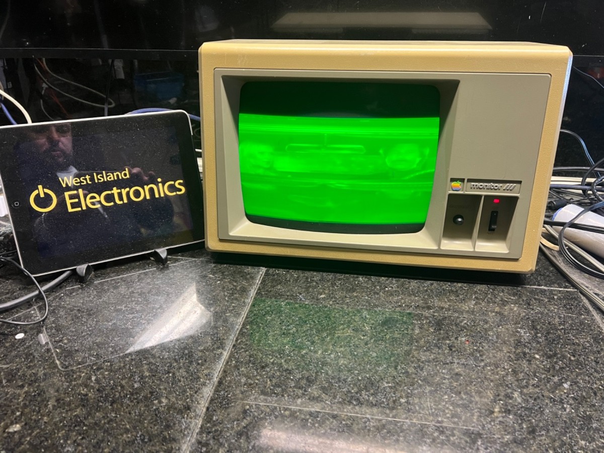 Apple Monitor III Computer Monitor - 12
