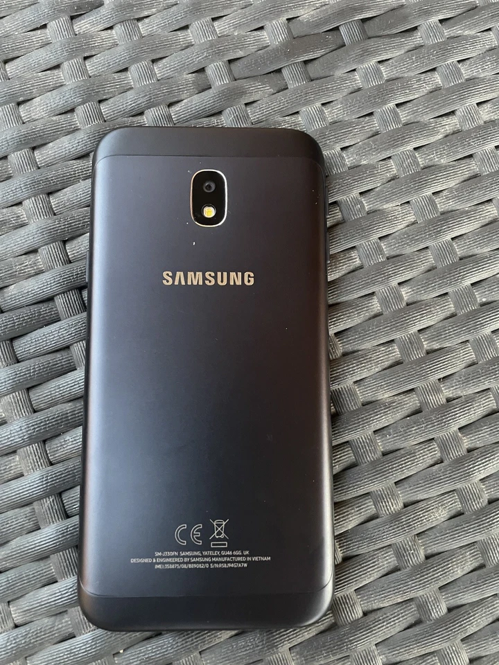 Samsung Galaxy J3 2016, foto 2 di 5