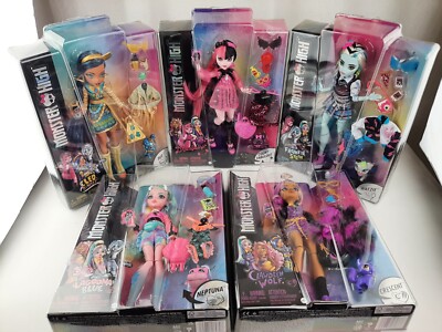 Lot of FIVE (5) MONSTER HIGH DOLLS Draculaura Frankie Cleo