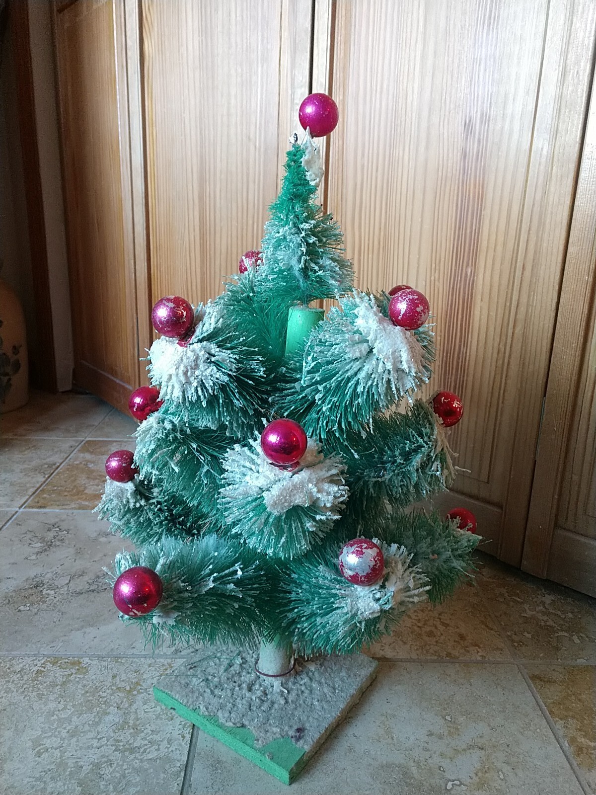 Vintage Consolidated Novelty Flocked Bottle Brush Christmas Tree 20' eBay